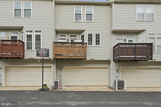 722 CATTS TAVERN DR, Alexandria, VA 22314