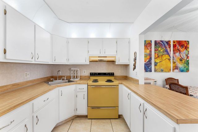 5927 La Pinata Boulevard A-2, Greenacres, FL 33463