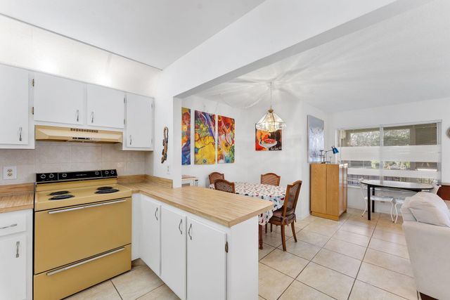 5927 La Pinata Boulevard A-2, Greenacres, FL 33463