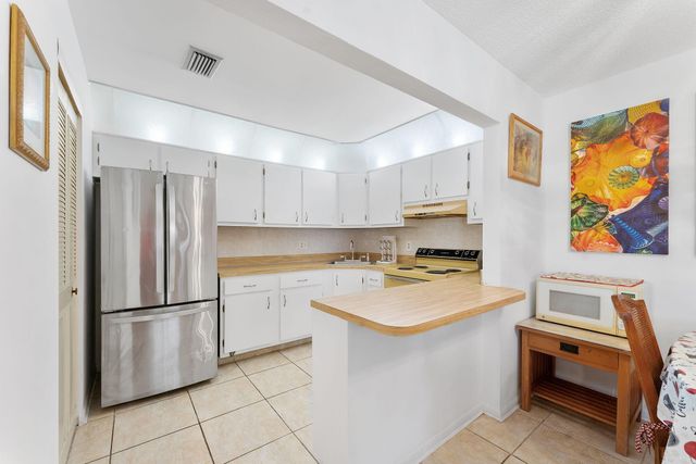 5927 La Pinata Boulevard A-2, Greenacres, FL 33463