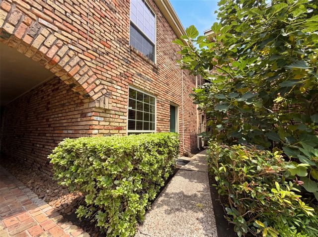 2503 Mccue Road 5, Houston, TX 77056