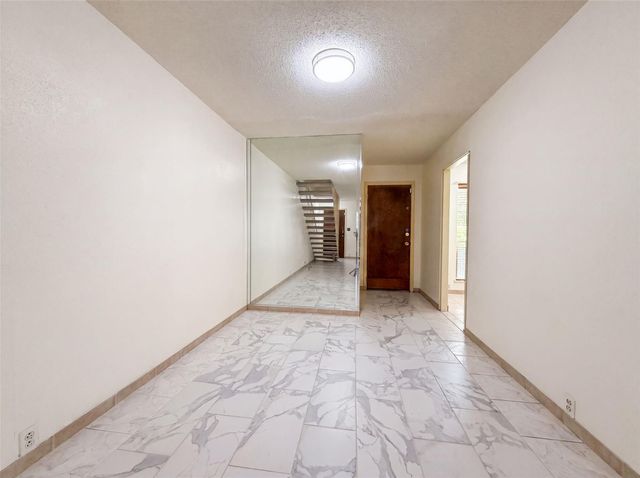 2503 Mccue Road 5, Houston, TX 77056