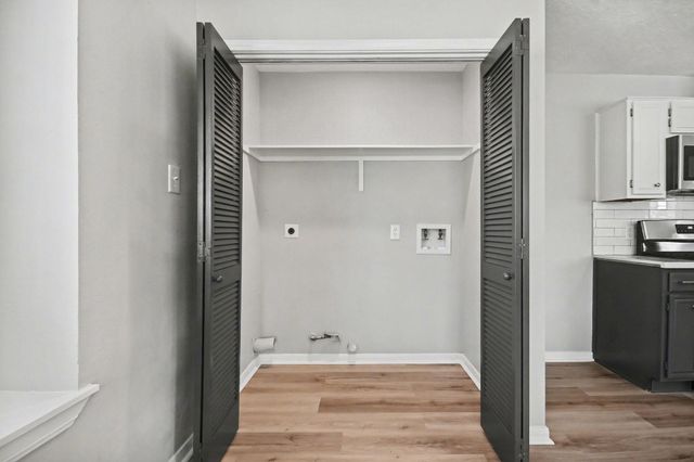 601 Wisdom Drive, Deer Park, TX 77536