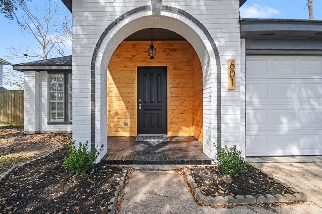 601 Wisdom Drive, Deer Park, TX 77536