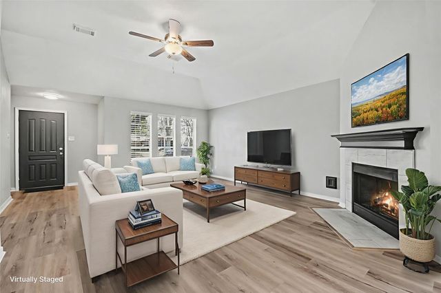 601 Wisdom Drive, Deer Park, TX 77536