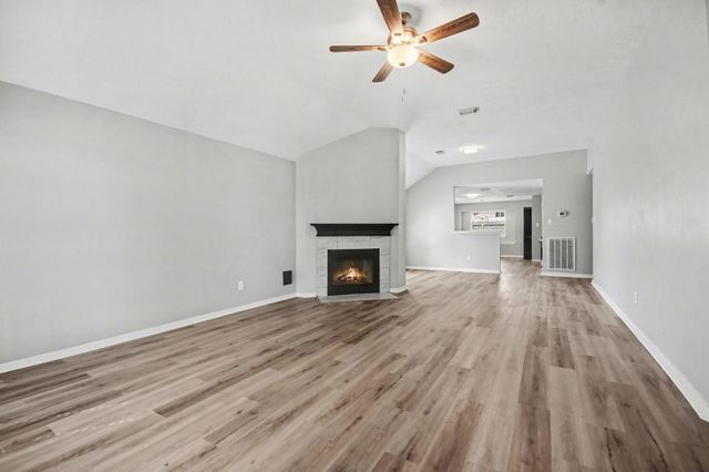 601 Wisdom Drive, Deer Park, TX 77536