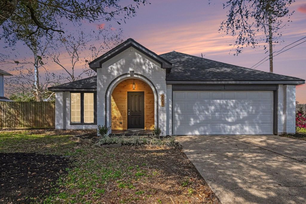 601 Wisdom Drive, Deer Park, TX 77536