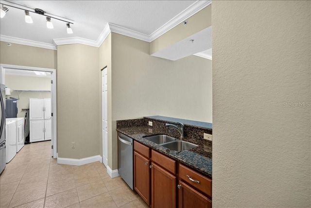 2801 S RIDGEWOOD AVENUE 806, South Daytona, FL 32119