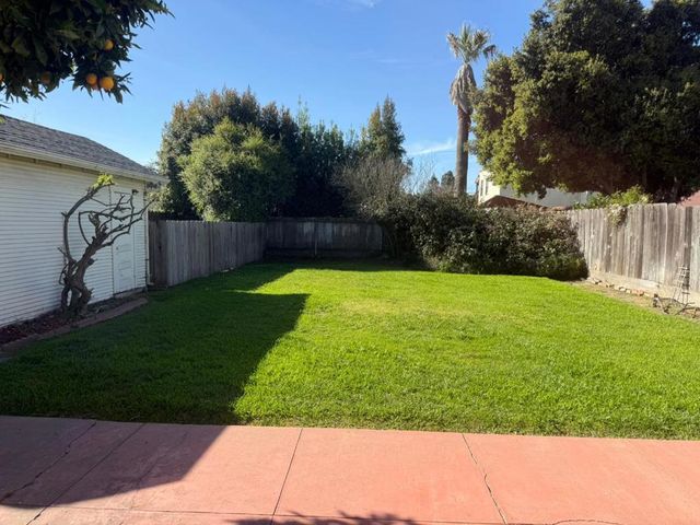 22 Willow Street, Salinas, CA 93901