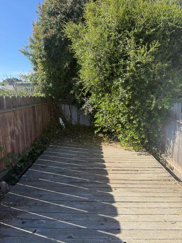 22 Willow Street, Salinas, CA 93901