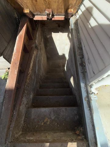 22 Willow Street, Salinas, CA 93901