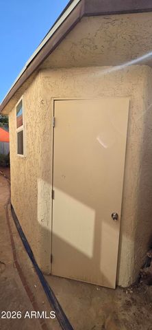 2631 E VISTA Drive, Phoenix, AZ 85032