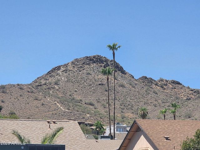2631 E VISTA Drive, Phoenix, AZ 85032