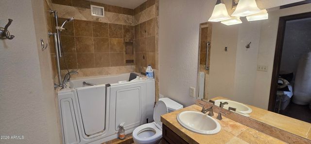 2631 E VISTA Drive, Phoenix, AZ 85032
