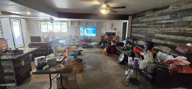 2631 E VISTA Drive, Phoenix, AZ 85032