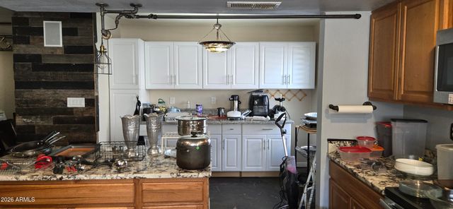 2631 E VISTA Drive, Phoenix, AZ 85032