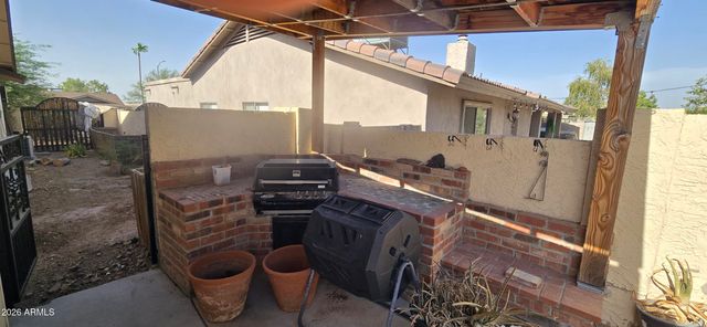 2631 E VISTA Drive, Phoenix, AZ 85032