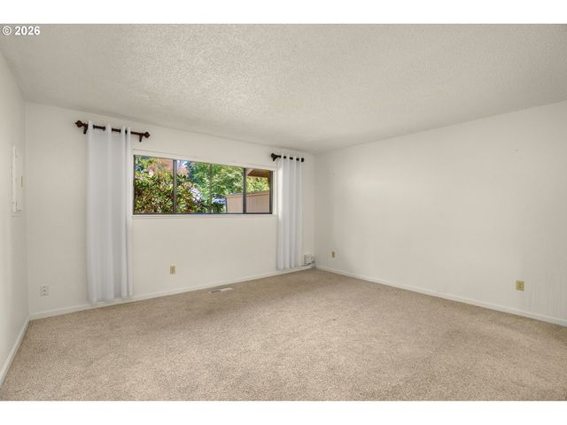 7480 Sw KIMBERLY Ct, Beaverton, OR 97008