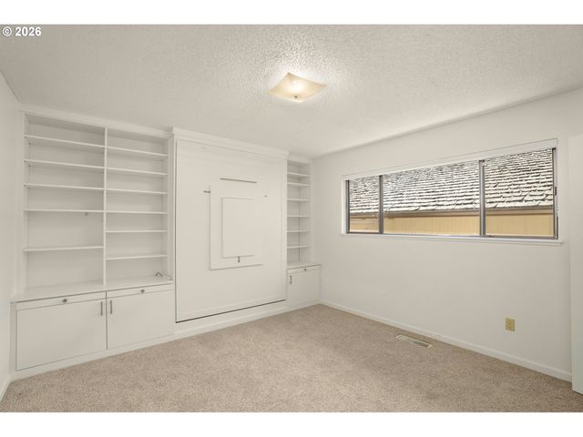 7480 Sw KIMBERLY Ct, Beaverton, OR 97008