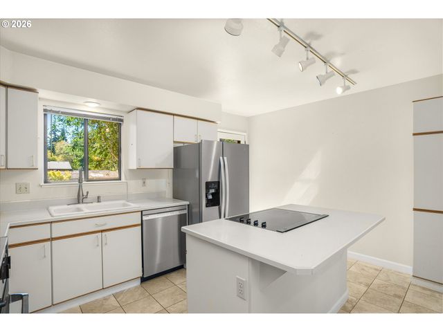7480 Sw KIMBERLY Ct, Beaverton, OR 97008