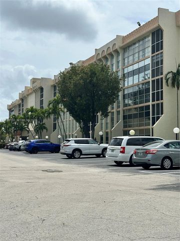 701 Three Islands Blvd 110, Hallandale Beach, FL 33009