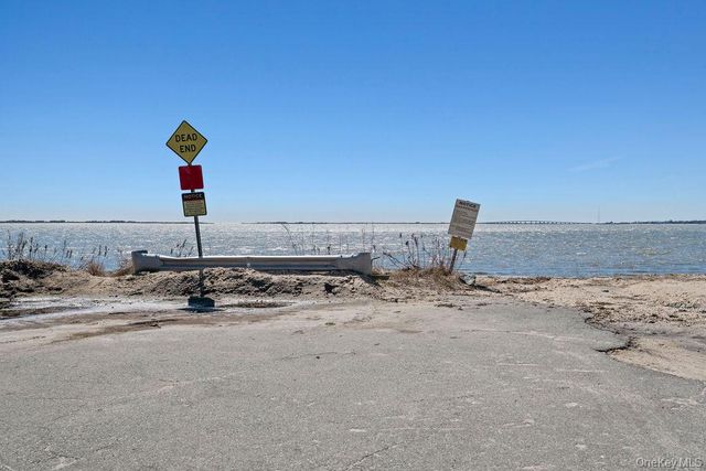 27 Atterbury Road, Southampton, NY 11968