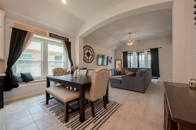 15714 Autumn Sun Court, Conroe, TX 77302