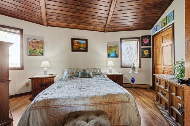 828 Reunion Avenue, Fremont, MI 49412