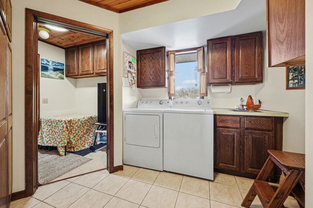 828 Reunion Avenue, Fremont, MI 49412