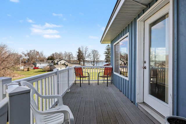 828 Reunion Avenue, Fremont, MI 49412