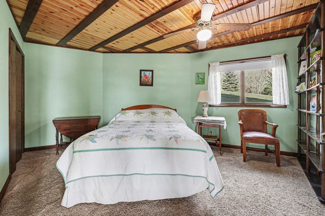 828 Reunion Avenue, Fremont, MI 49412