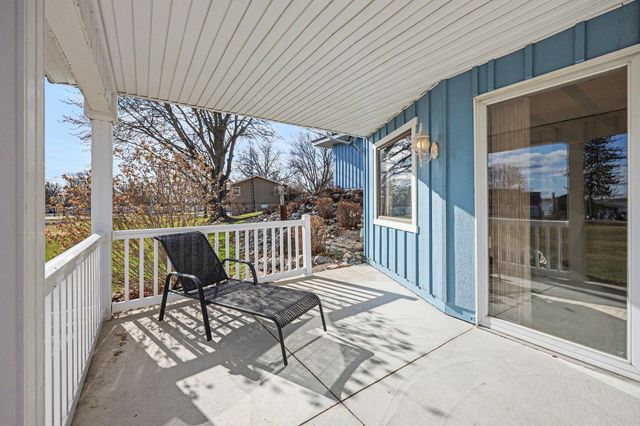 828 Reunion Avenue, Fremont, MI 49412