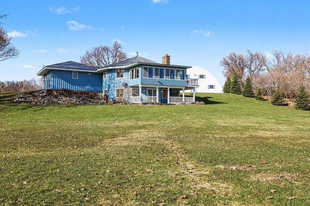 828 Reunion Avenue, Fremont, MI 49412