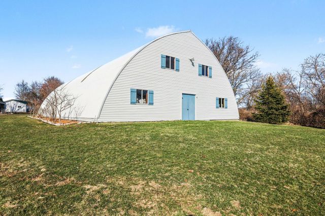 828 Reunion Avenue, Fremont, MI 49412