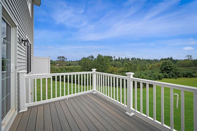 3 Autumn Lane, Raymond, NH 03077