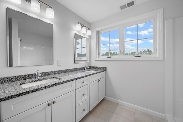 3 Autumn Lane, Raymond, NH 03077