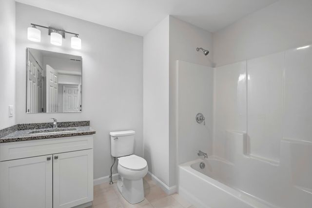 3 Autumn Lane, Raymond, NH 03077