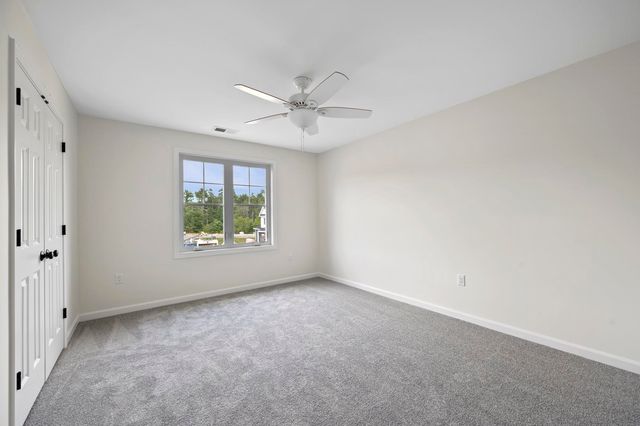 3 Autumn Lane, Raymond, NH 03077