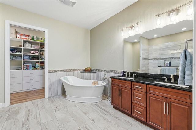 149 LAYNEWADE ROAD, Polk City, FL 33868