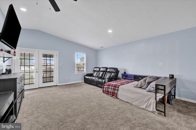 521 RIVERSIDE DRIVE, Essex, MD 21221