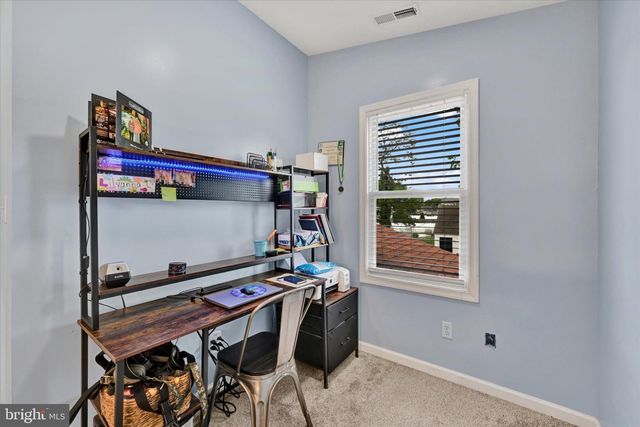 521 RIVERSIDE DRIVE, Essex, MD 21221