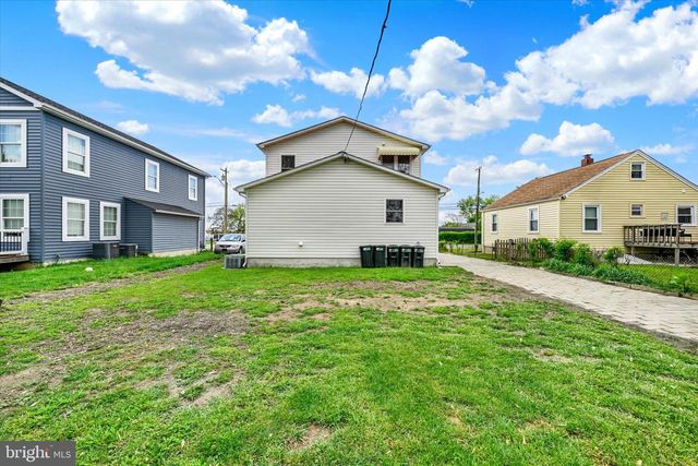 521 RIVERSIDE DRIVE, Essex, MD 21221