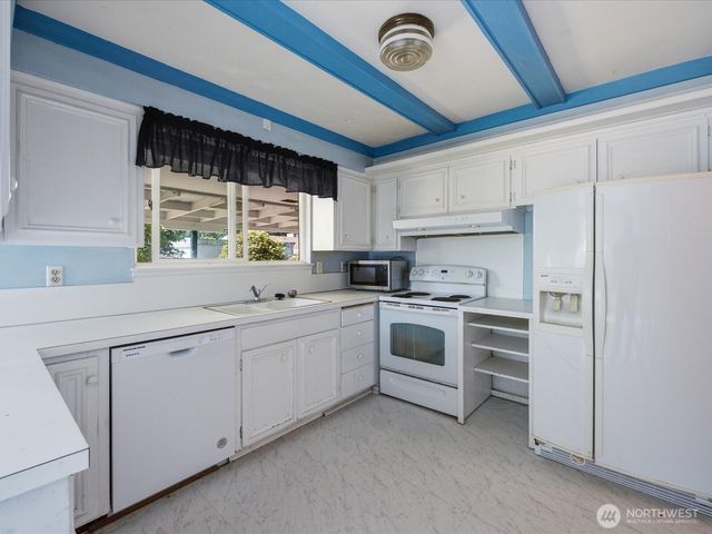 6202 83rd Street SW, Lakewood, WA 98499
