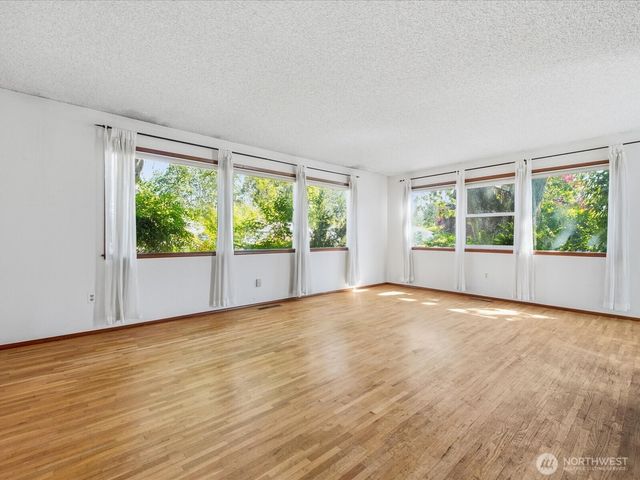 6202 83rd Street SW, Lakewood, WA 98499