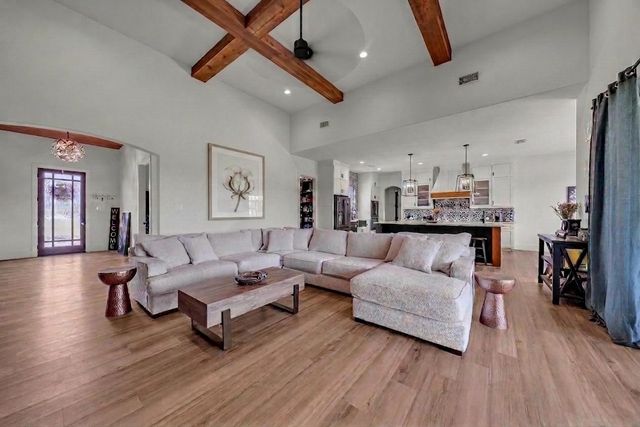321 Pear Valley Lane, Burleson, TX 76028