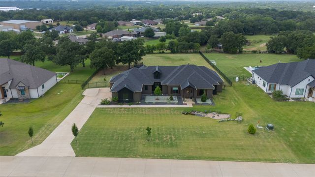 321 Pear Valley Lane, Burleson, TX 76028