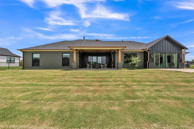 321 Pear Valley Lane, Burleson, TX 76028