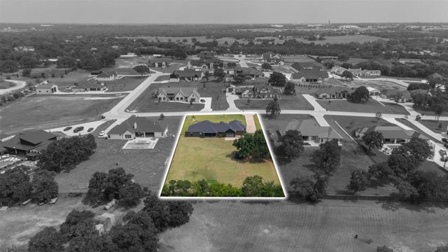 321 Pear Valley Lane, Burleson, TX 76028