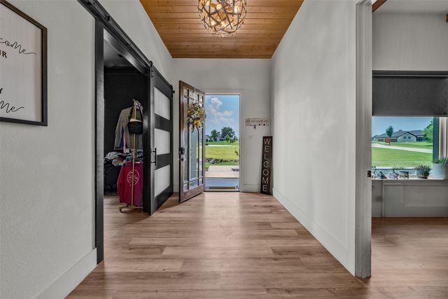 321 Pear Valley Lane, Burleson, TX 76028
