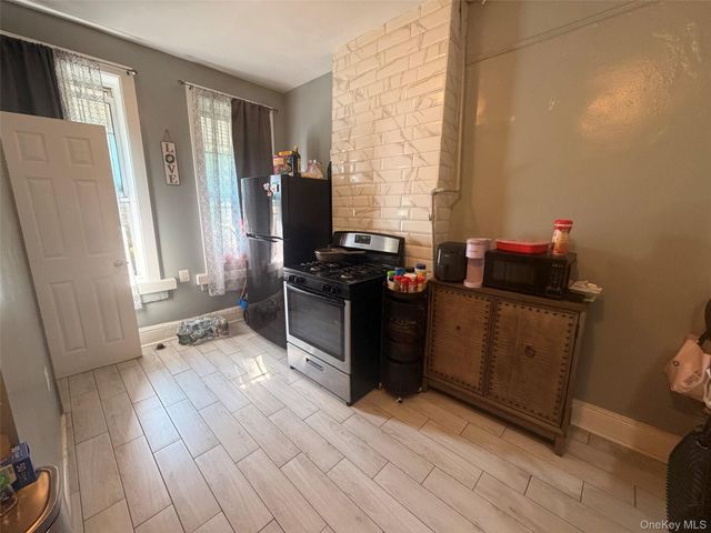 433 Wyona Street, Brooklyn, NY 11207